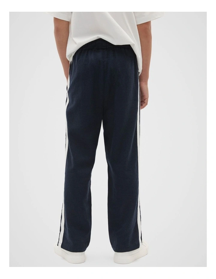 Linen Blend Trouser in Midnight Blue image 2