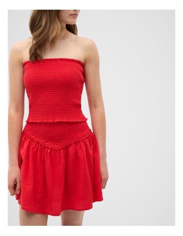 Strawberry Red colour