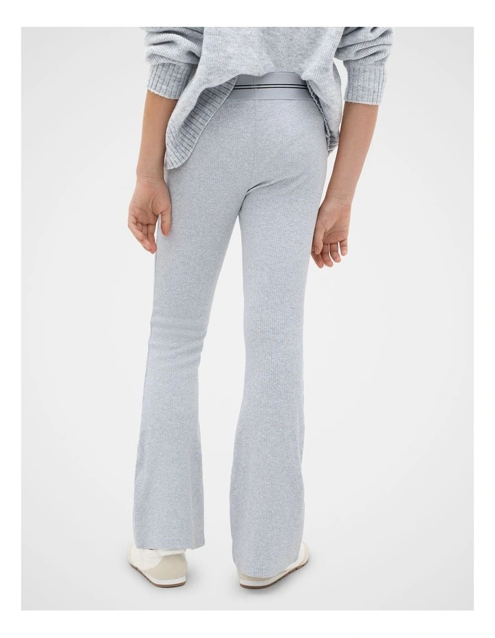 Logo Kick Flare in Cloud Grey Marle image 2