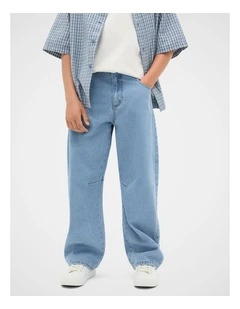 Barrel Jean in Light Blue Wash