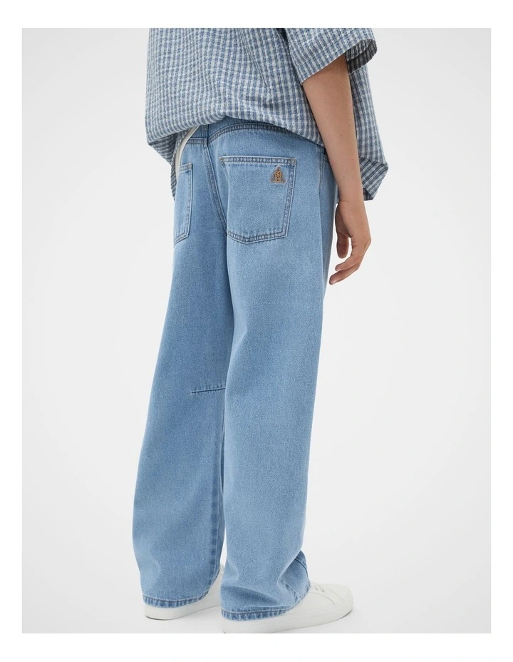 Barrel Jean in Light Blue Wash image 2