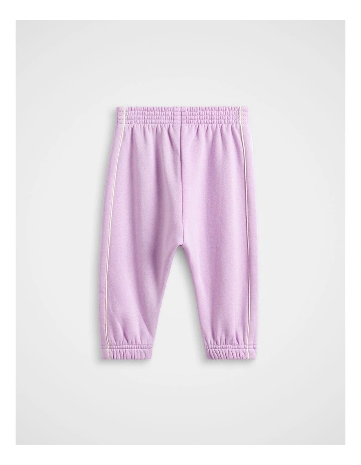 Core Trackpant in Orchid image 2