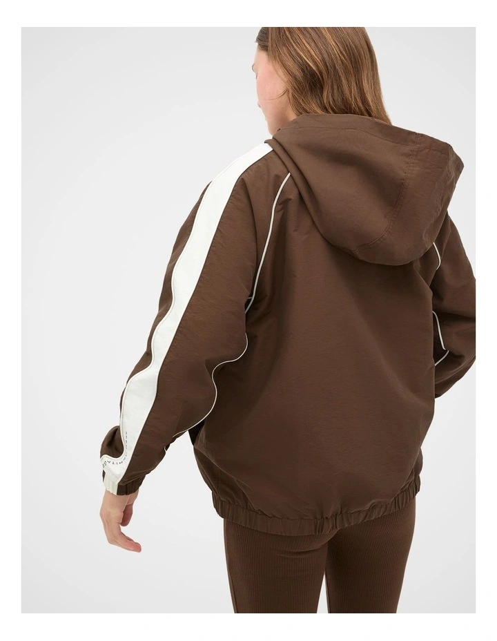Sporty Spray Jacket in Chocolate image 2