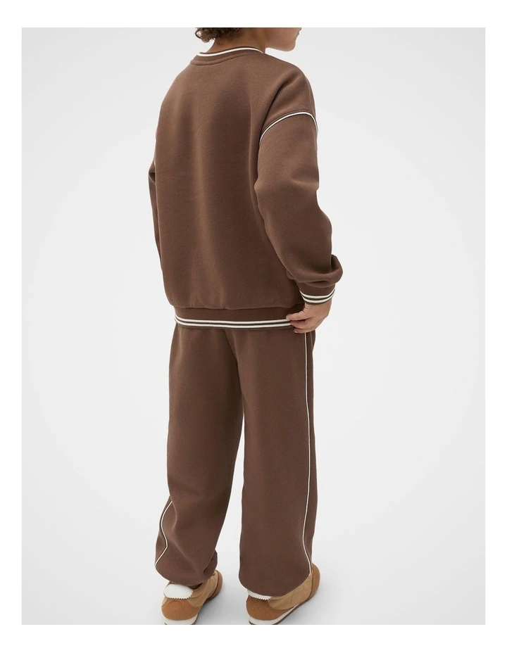 Core Logo Sweat in Cacao image 2