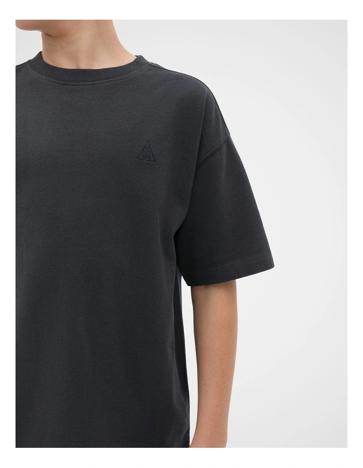 Essential Tee in Phantom image 4