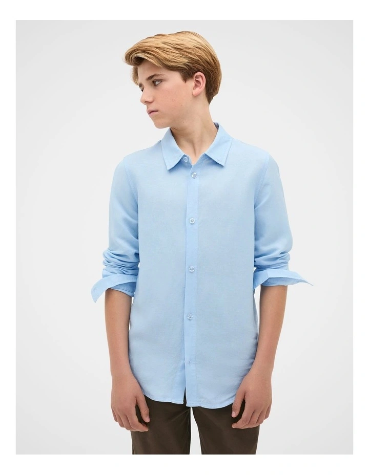 Linen Shirt in Sky image 3