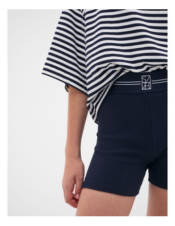 New Navy colour