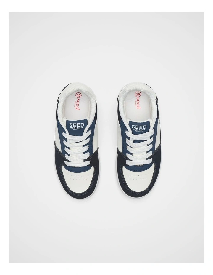 Lifestyle Sneaker in French Navy image 4