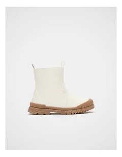 Water Resistant Boot in Classic Cream