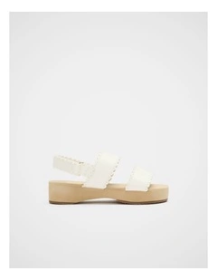 Scallop Clog