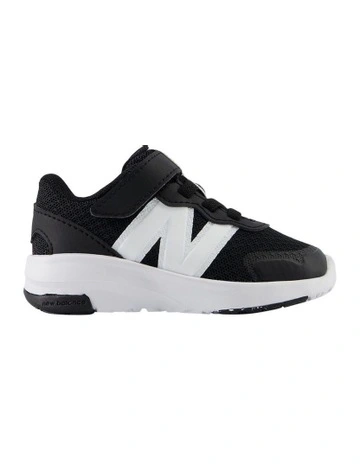 Self Fastening Infant Sport Shoes in Black