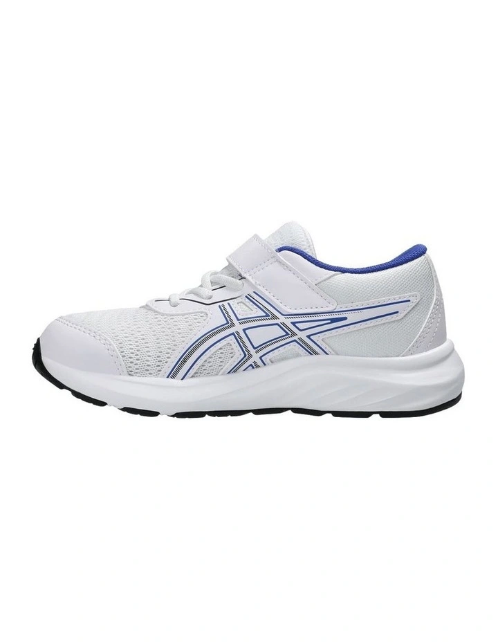 Contend Sport Shoes in White image 2