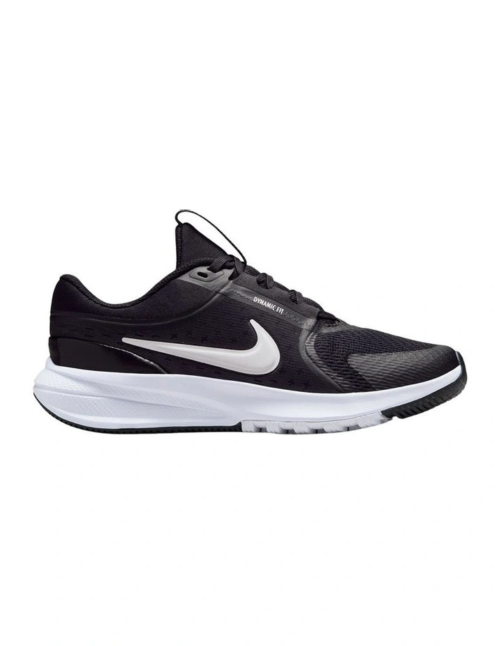 Star Runner 5 Grade School Sport Shoes in Black image 1
