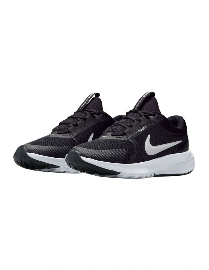 Star Runner 5 Grade School Sport Shoes in Black image 4