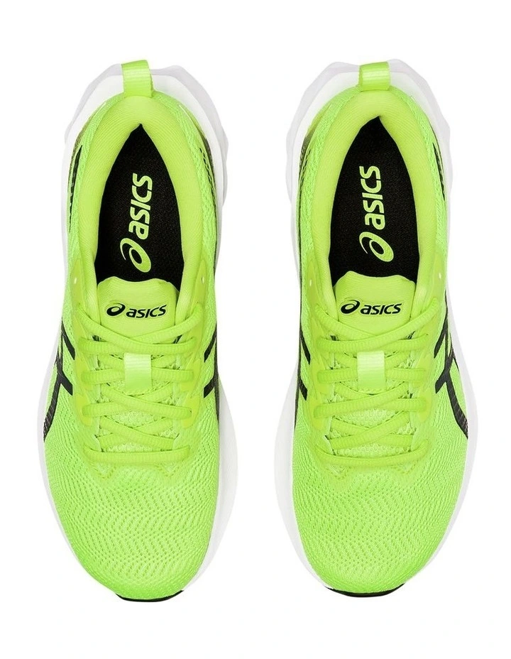 Novablast 2 Grade School Green Sport Shoes image 5