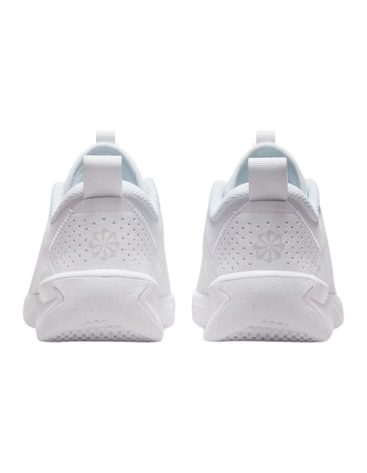 Omni Multi-Court School Sport Shoes In White image 3
