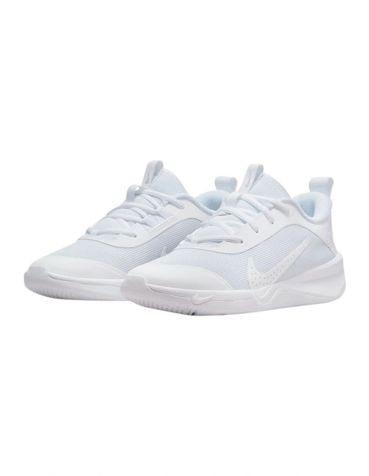 Omni Multi-Court School Sport Shoes In White image 4