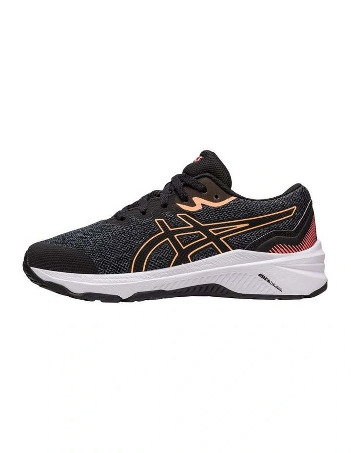 Grade School Sport Shoe in Black image 2
