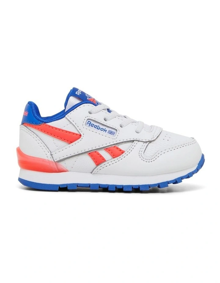 Classic Leather Step N Flash Sneakers in White image 1