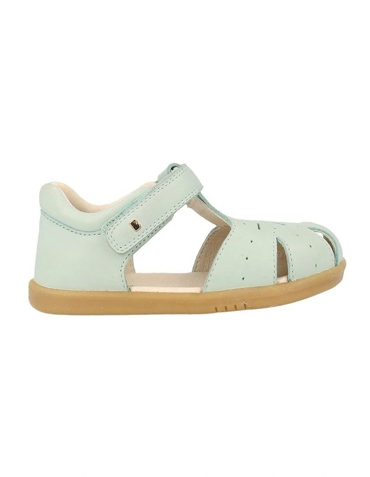 Iwalk Compass Sandals in Green image 1