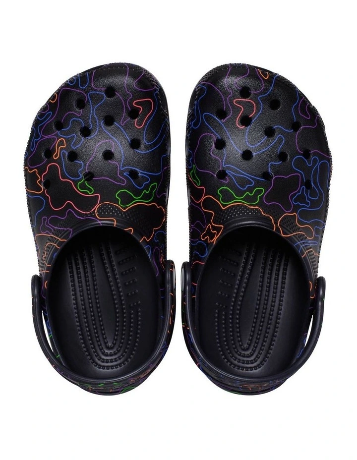 Classic Clog Hi Vis Camo Youth Beach Sandals In Black image 3