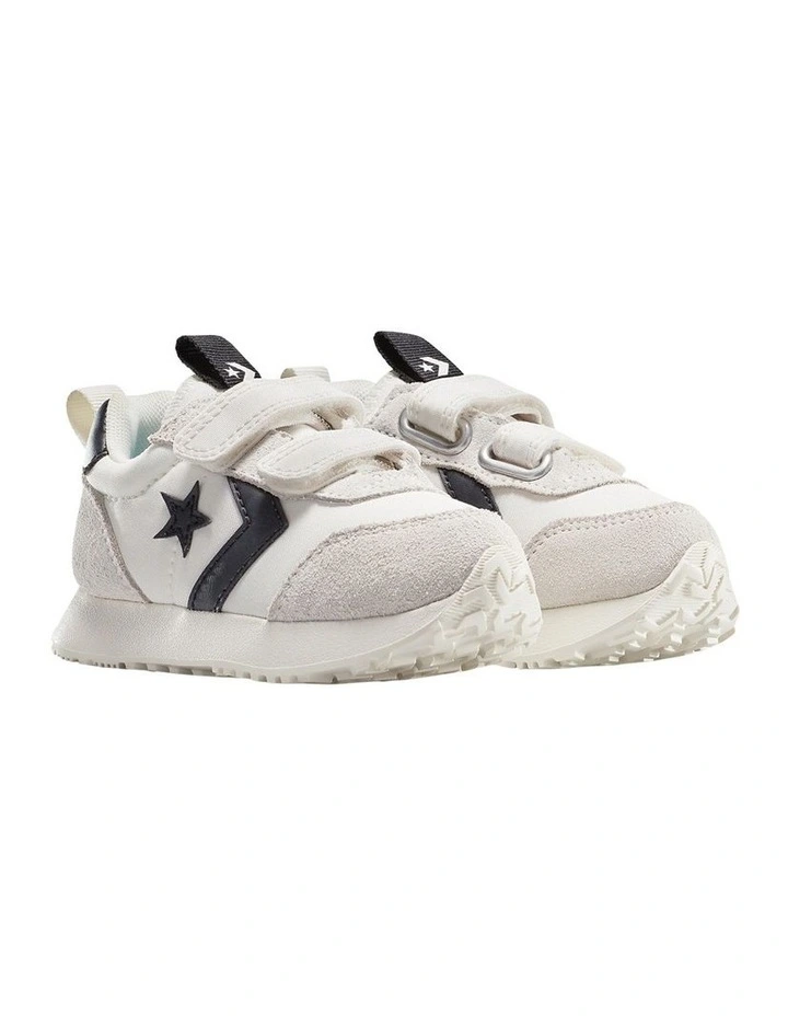 Omega Trainer 2V Infant Sneakers in Black and White image 4