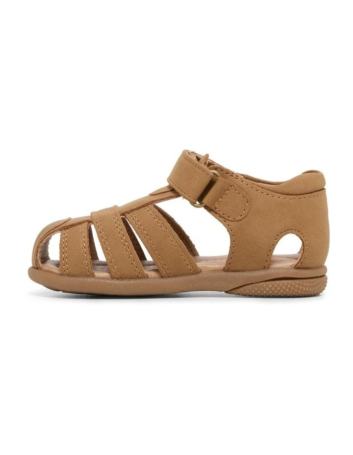 Carl Sandals in Natural image 2