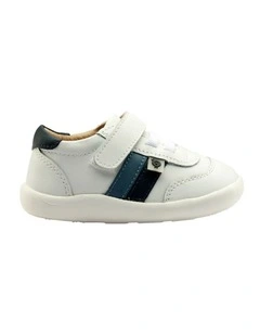Playground Sneakers in White