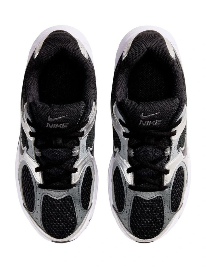 V5 Rnr Grade School Sneakers in Black image 3