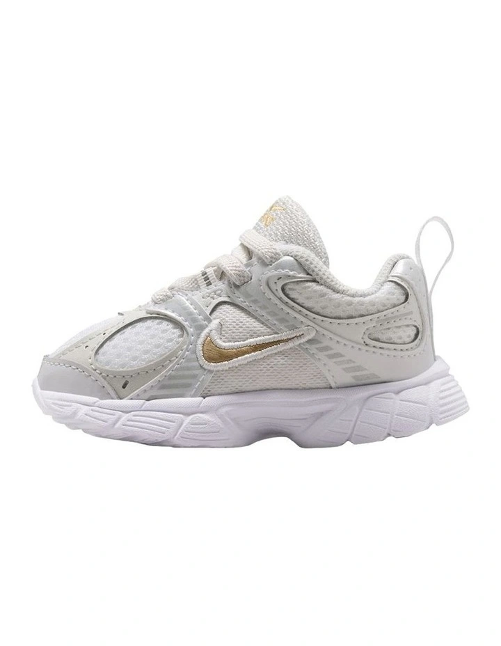 V5 Rnr Infant Sneakers in White image 2