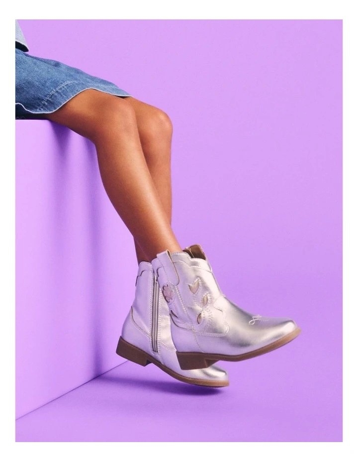 Eleanor Boots In Brown Mult image 5