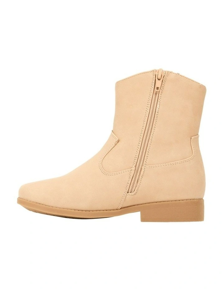 Tove Boots In Natural image 2