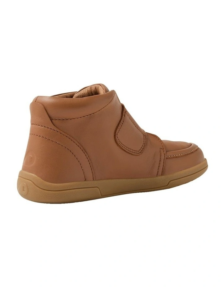 Kid Grover Boots In Caramel image 3