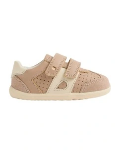 Step Up Titan Shoes In Taupe