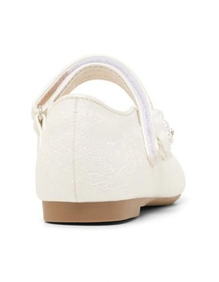 Caprice Shoes In White image 3