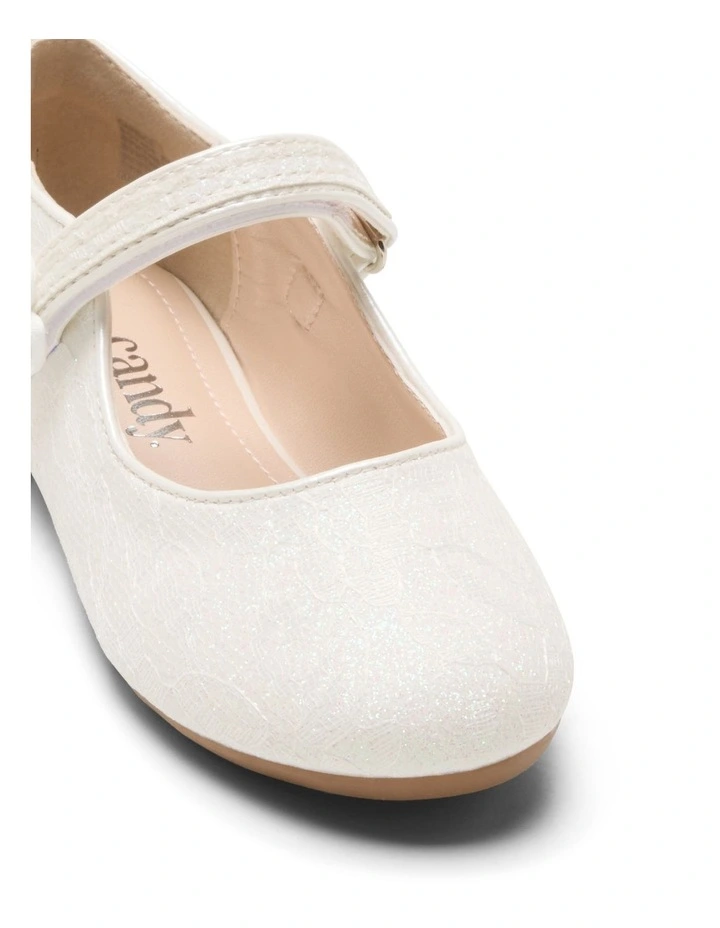 Caprice Shoes In White image 4
