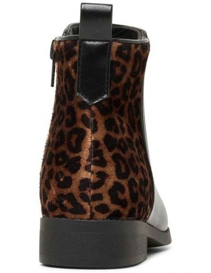 Ezra Boots In Black image 3