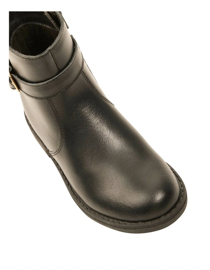 Govinda Boot Boots In Black image 4