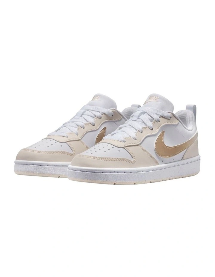 Court Borough Low Bball Grade School Sneakers In White image 4