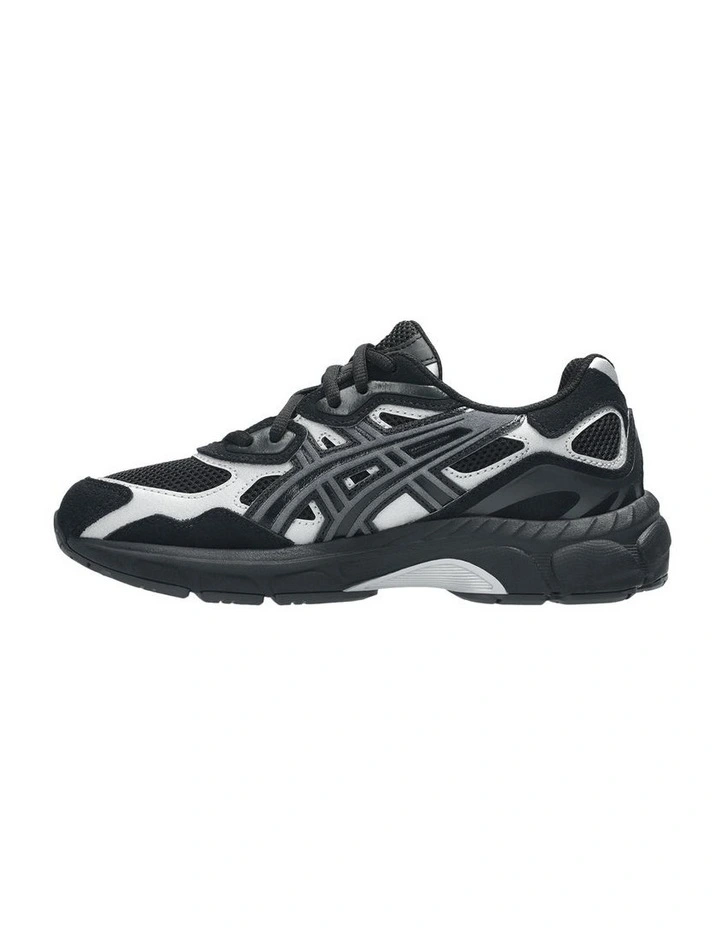 Gel-Nyc Grade School Sneakers in Black image 2