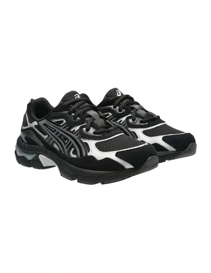 Gel-Nyc Grade School Sneakers in Black image 4