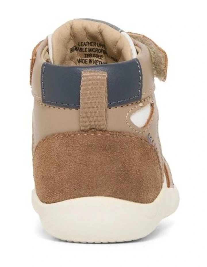 High Jump Ground Boots In Mocca image 3