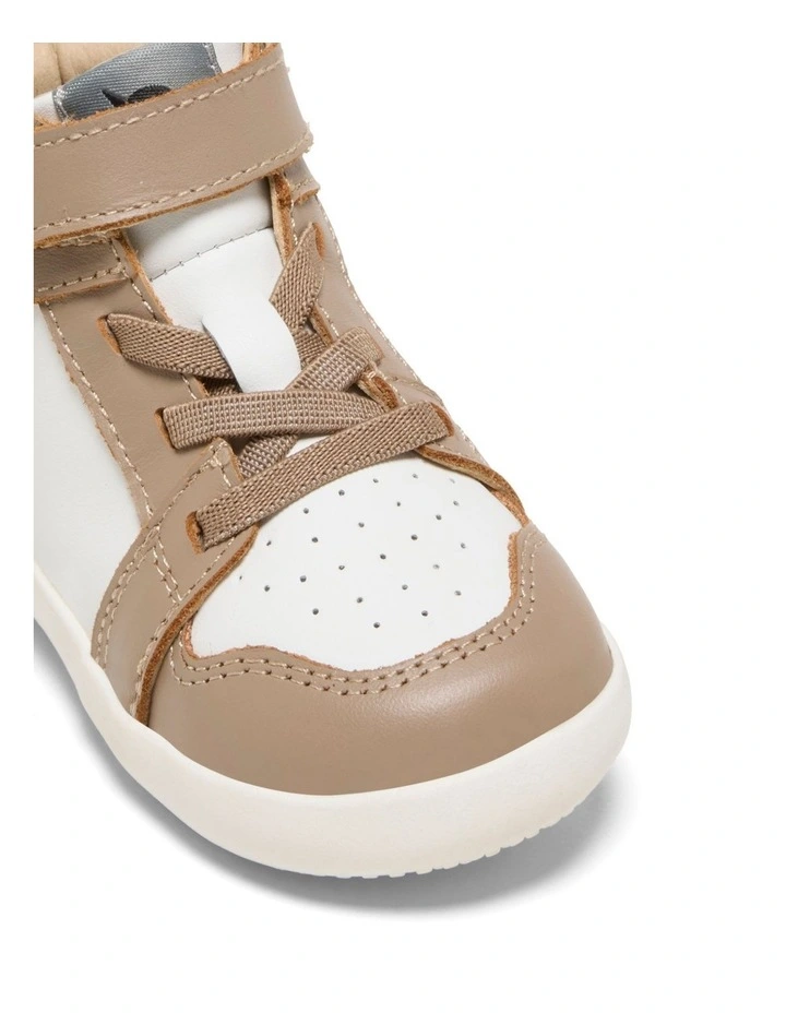 High Jump Ground Boots In Mocca image 4