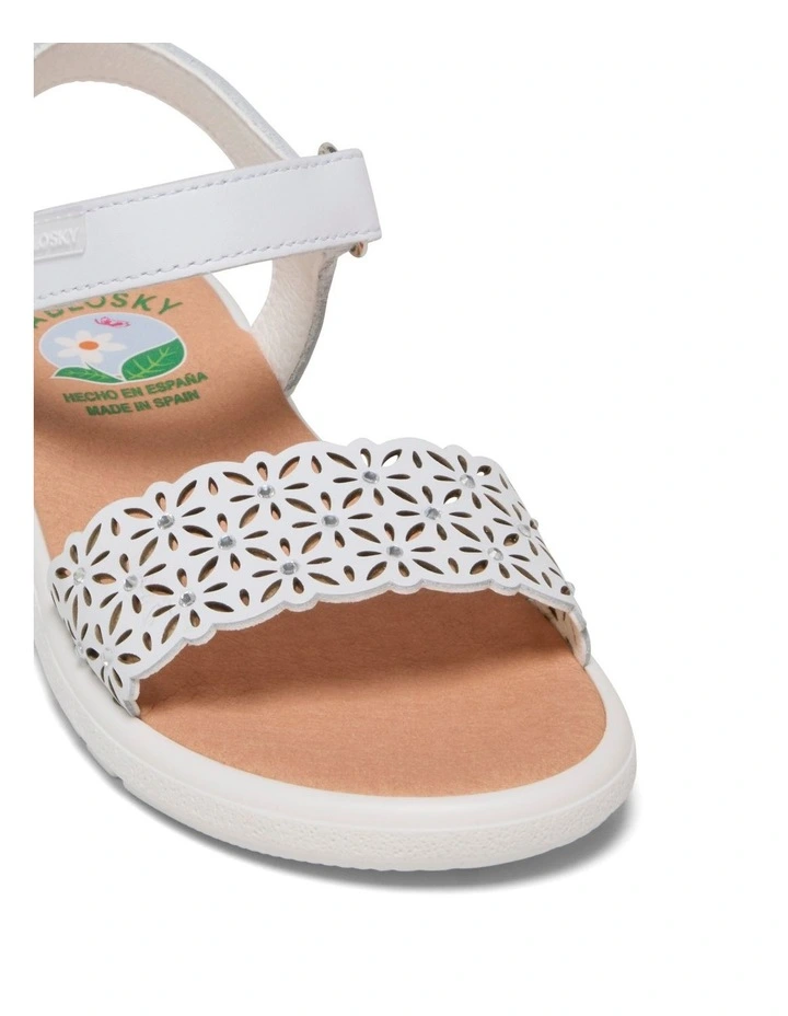 Panda Flower 4424 Youth Sandals In White image 4