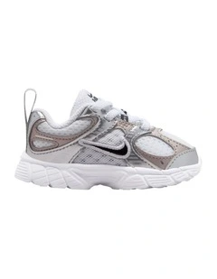 V5 Rnr Infant Sneakers In White