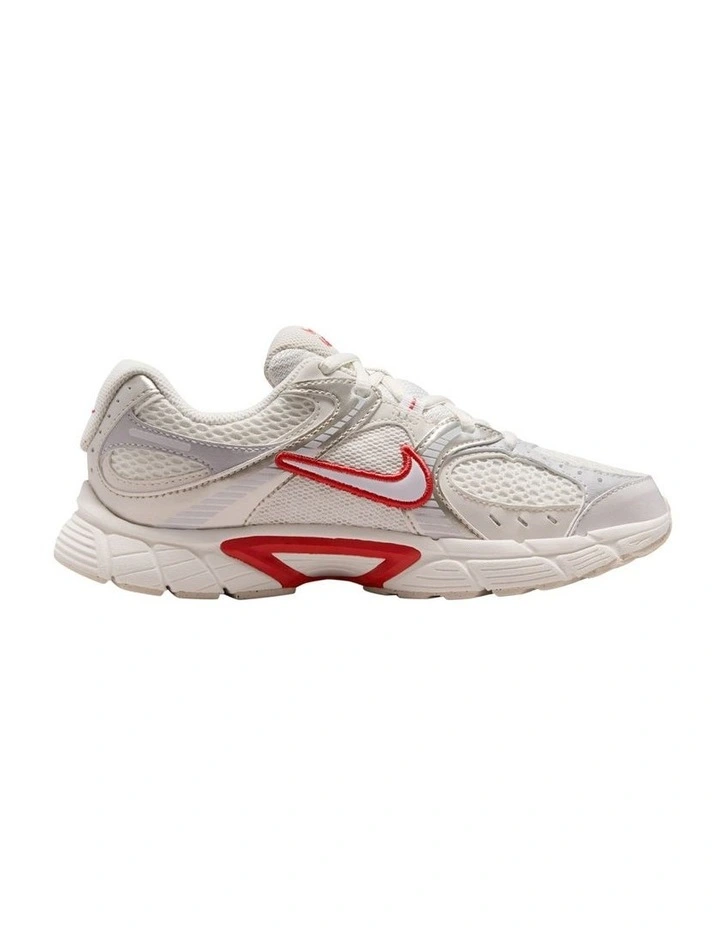 V5 Rnr Grade School Sneakers In Ivory image 1