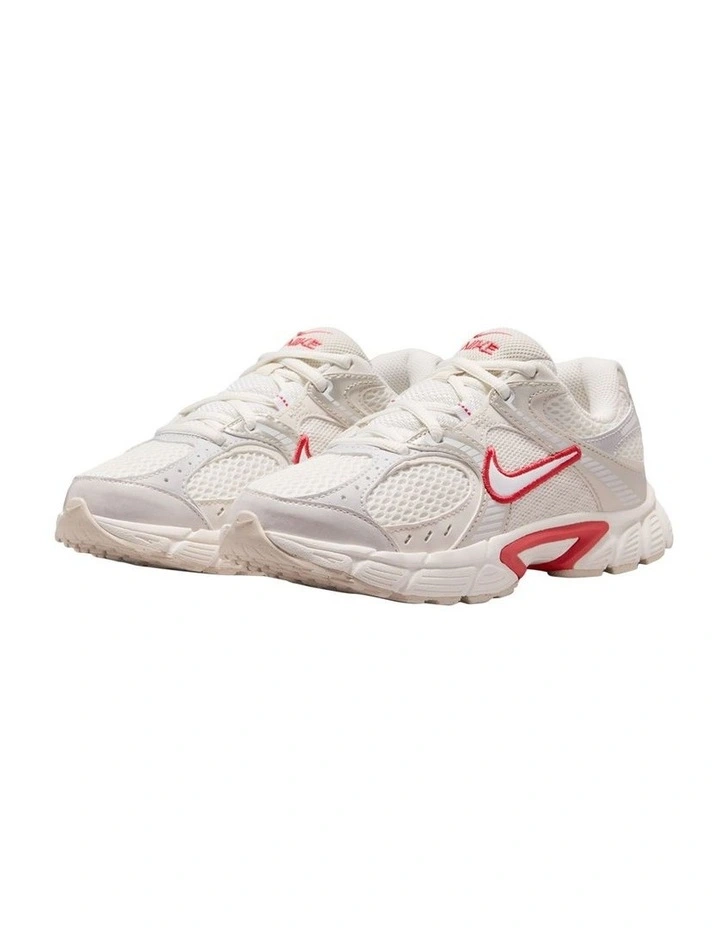 V5 Rnr Grade School Sneakers In Ivory image 4