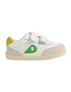 Step Up Champ Shoes In White