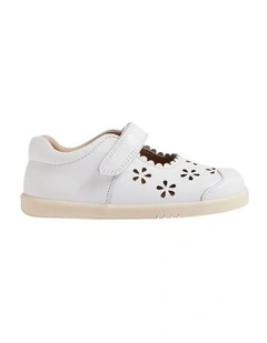Iwalk Heather Shoes In White