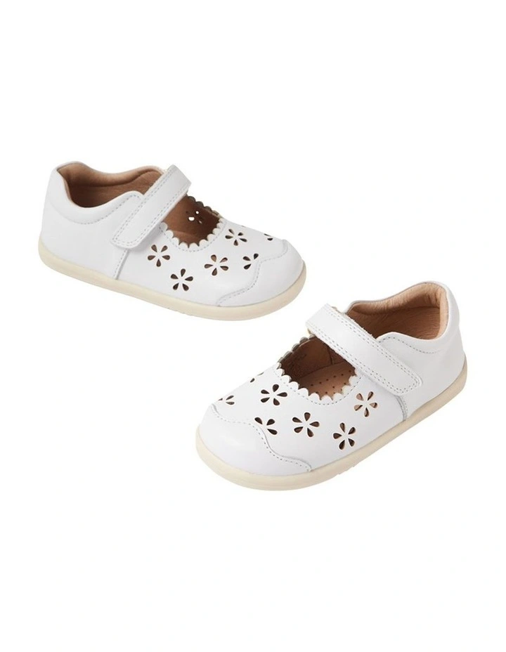 Iwalk Heather Shoes In White image 3